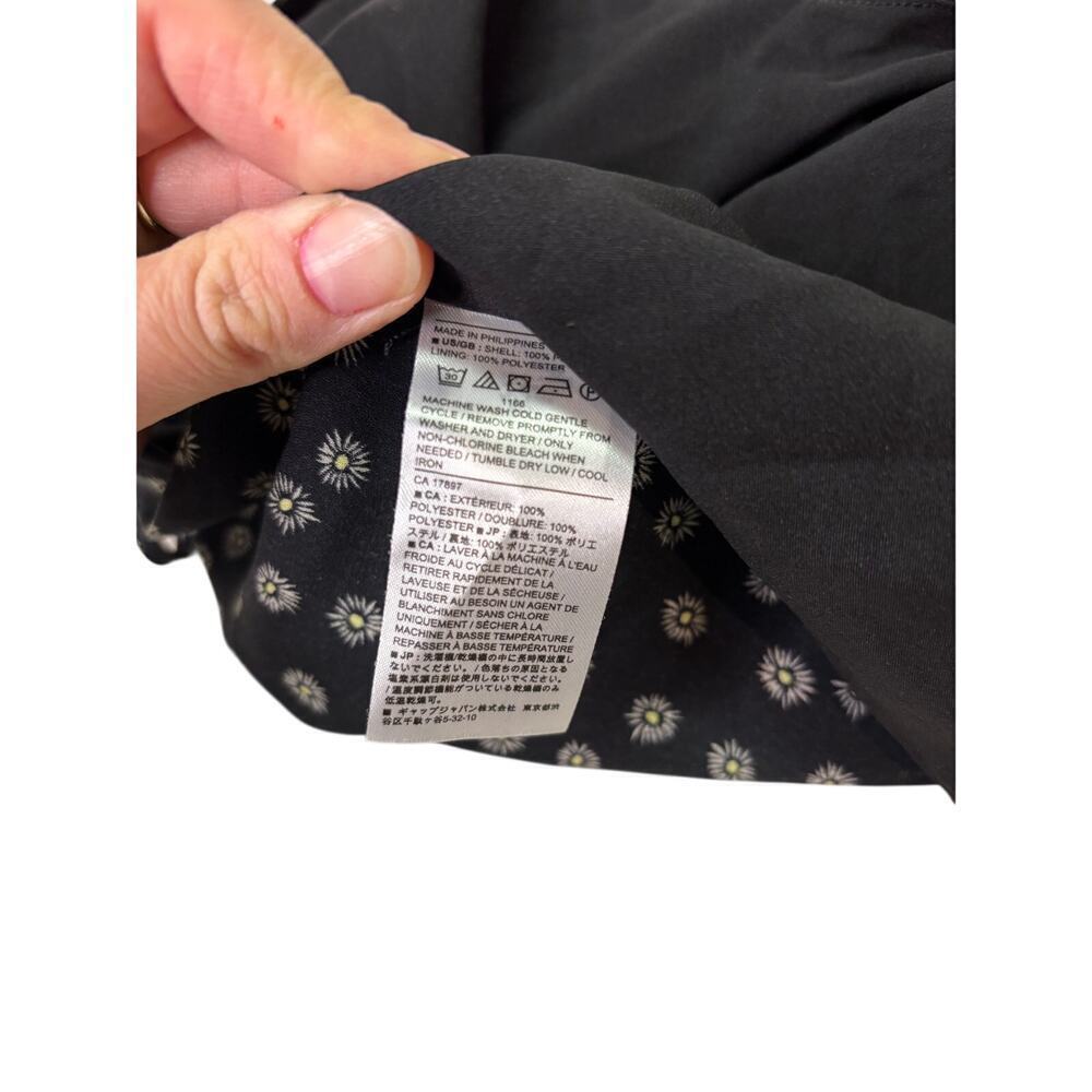 Banana Republic Women's V-Neck Flowy Tank | Black | Sun Print | Medium - Picture 6 of 6